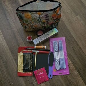 Floral Cosmetic Bag with Assorted Bath & Body Products #6